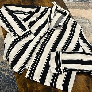 Women’s Button down Top